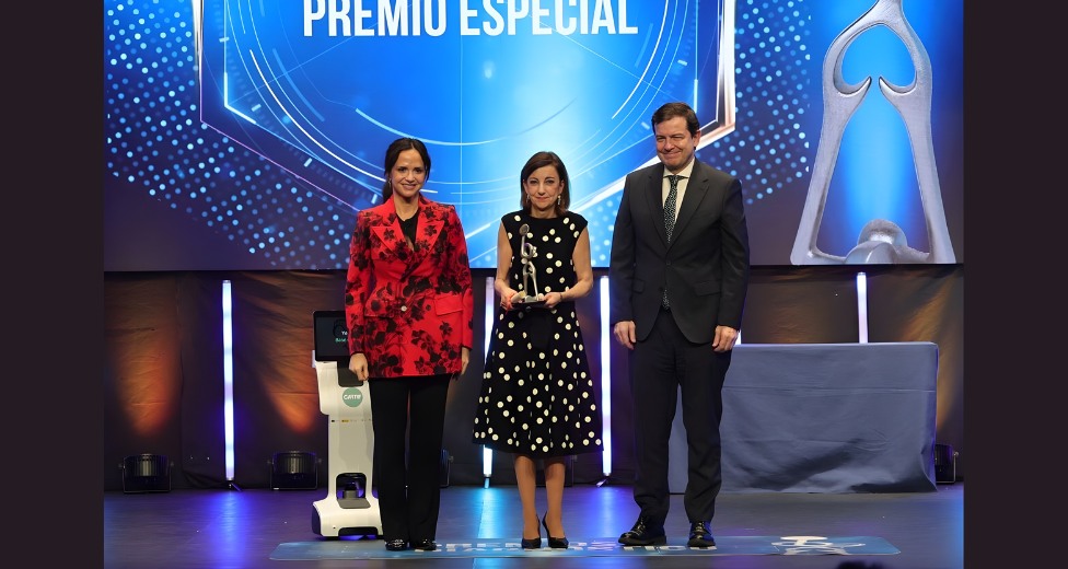 Dra. Alicia Armentia remio especial